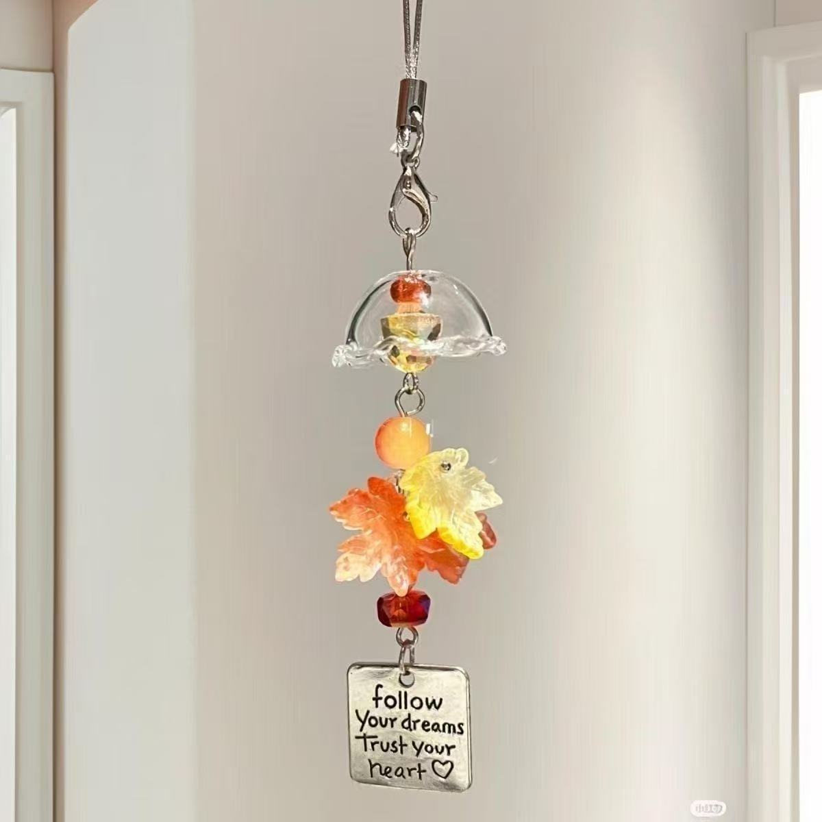Maple Leaf Wind Chime Phone Ch - Phone Accessories For Teens recension och pris